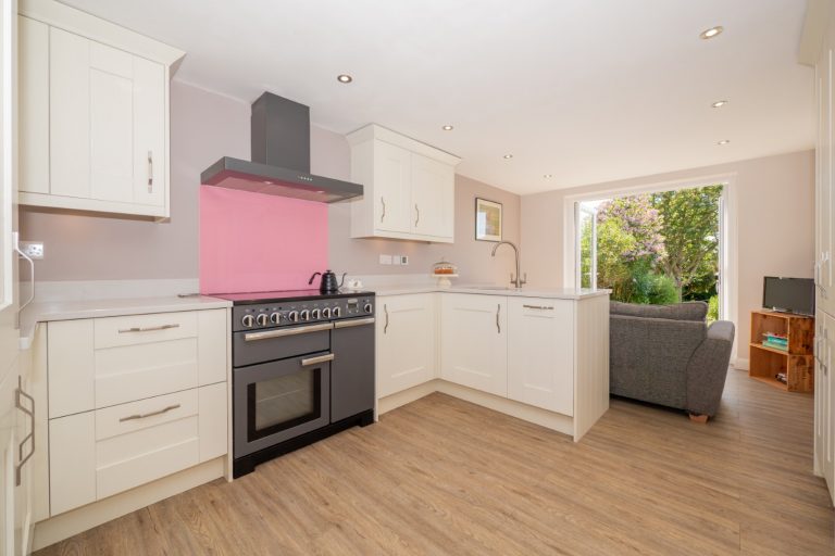 14. KITCHEN