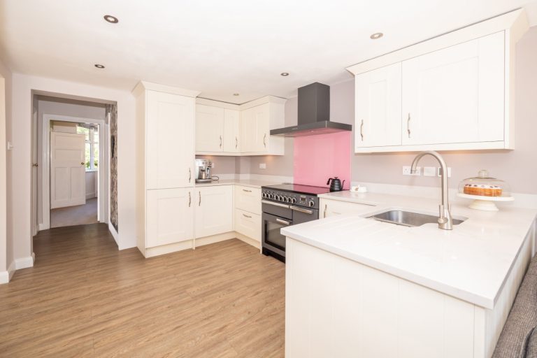 16. KITCHEN