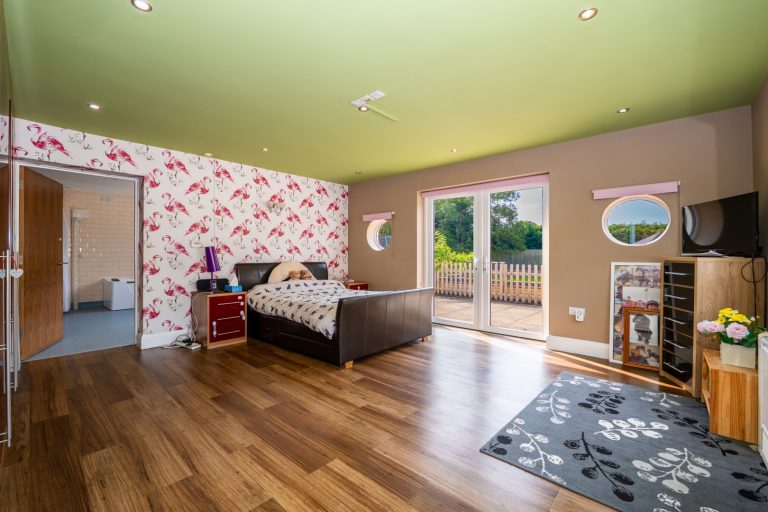 26. bedroom