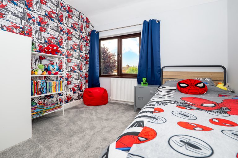 18. bedroom2