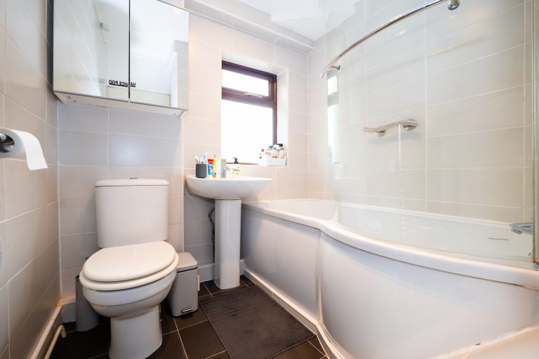 19. bathroom