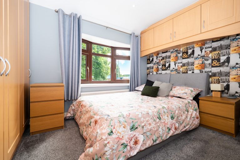 21. bedroom1