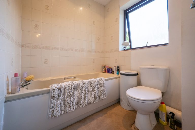 33 Master Bedroom1 Ensuite