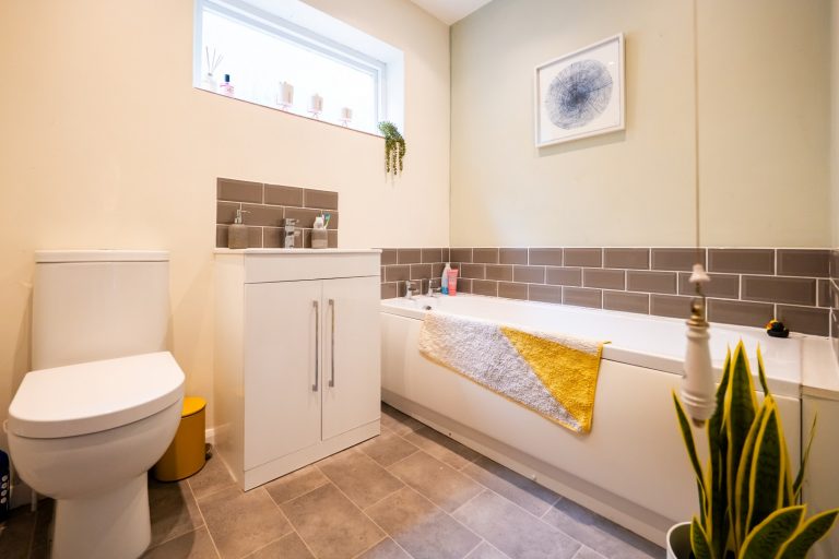 41 Family Bathroom