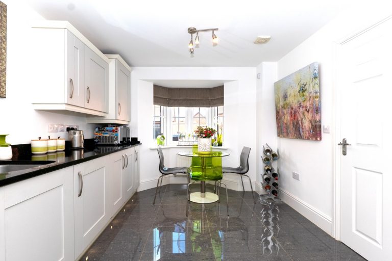 06 kitchen.jpg EDITED (Rightmove)