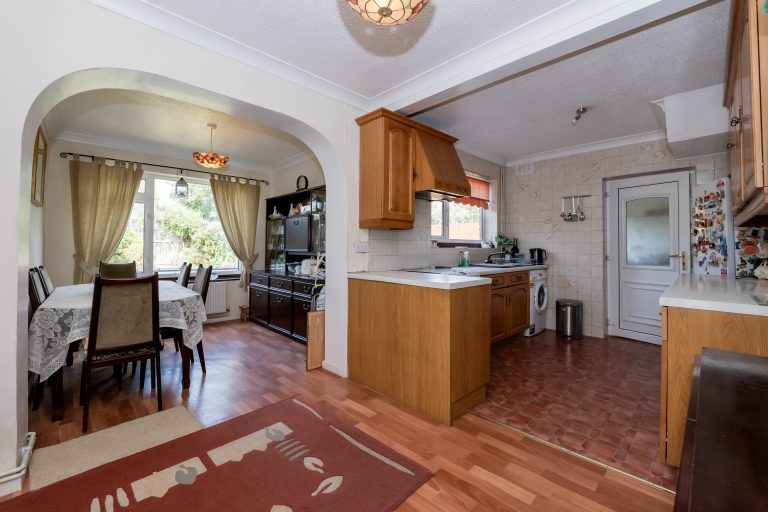 09 kitchen
