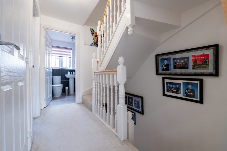 12 landing (Rightmove)