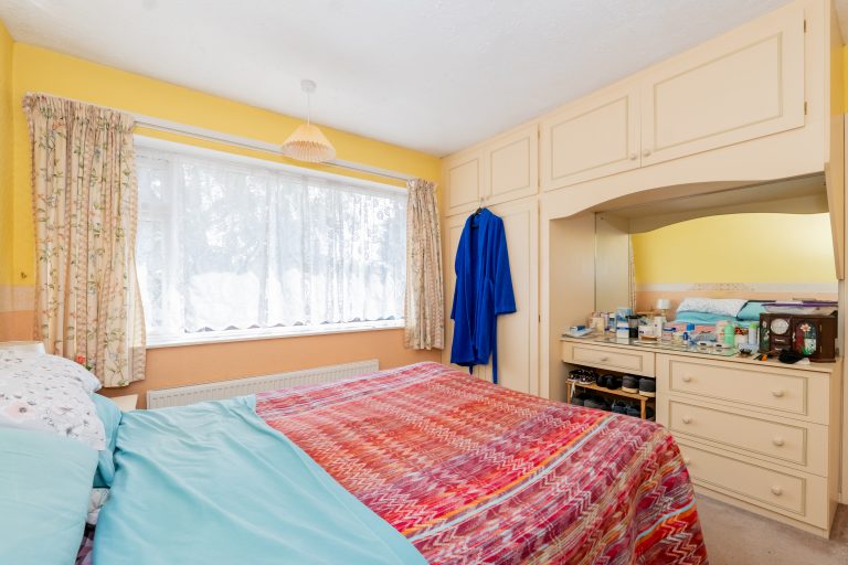 18 bedroom1