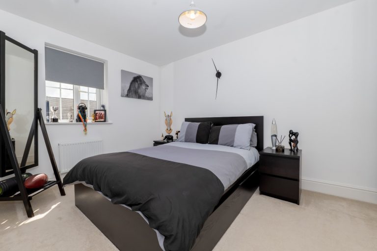20 bedroom2 (Rightmove)