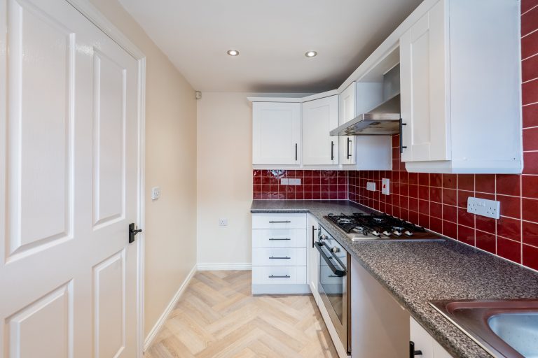 05 kitchen