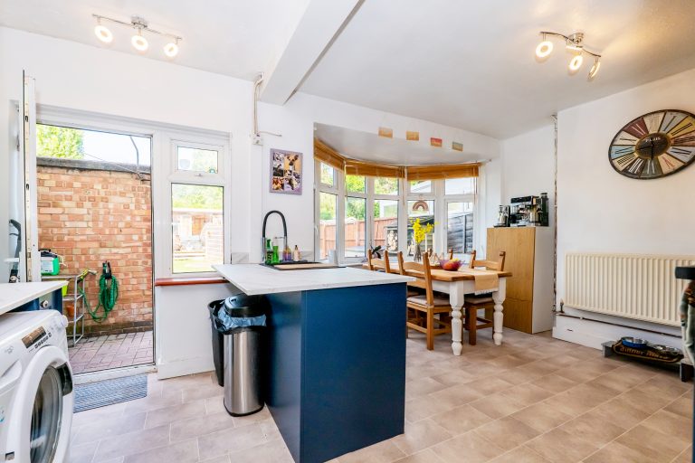 07 kitchen