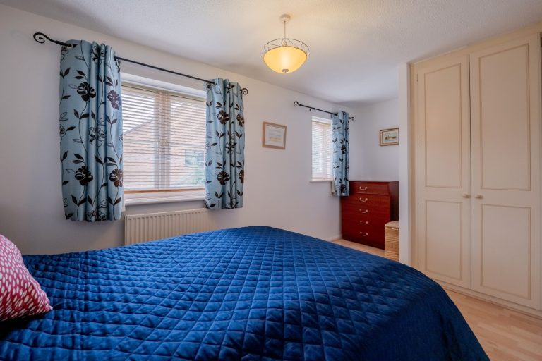 16 bedroom1 (Large)