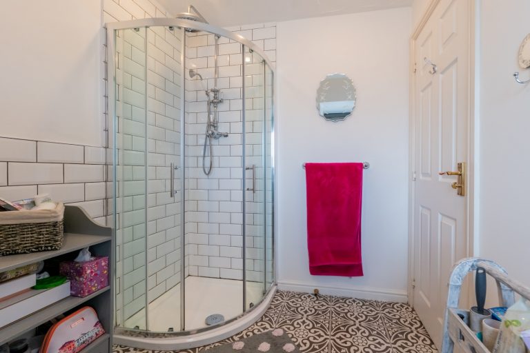 16 ensuite (Large)