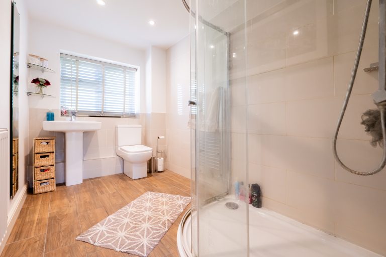 23 bed1 ensuite