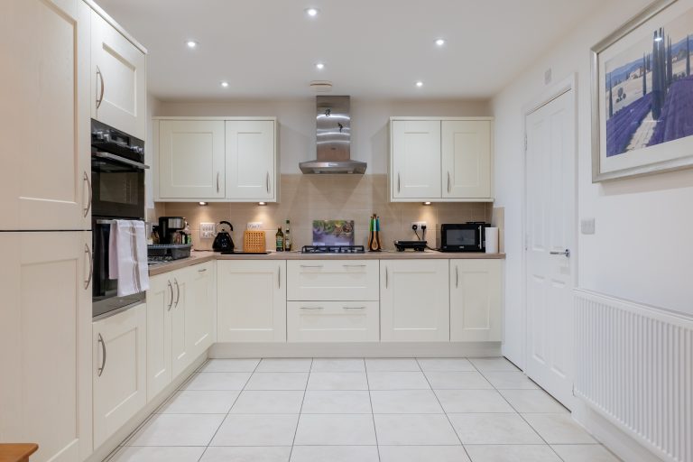 09 kitchen
