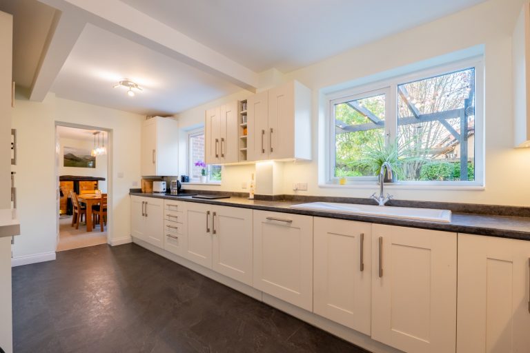 10 kitchen (Rightmove)