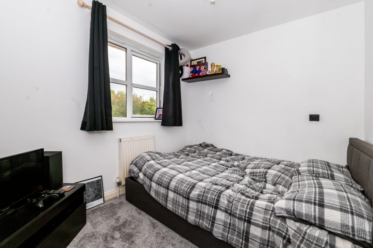 16 bedroom2