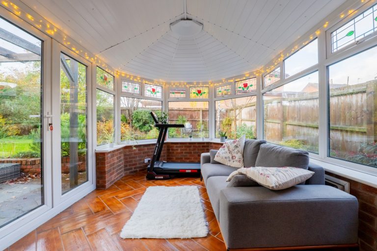 18 conservatory (Rightmove)