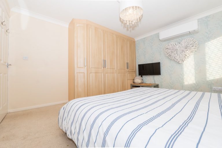 22 bedroom1 (Rightmove)