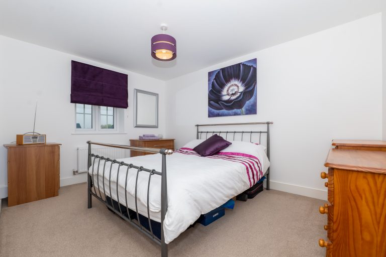 22 bedroom2