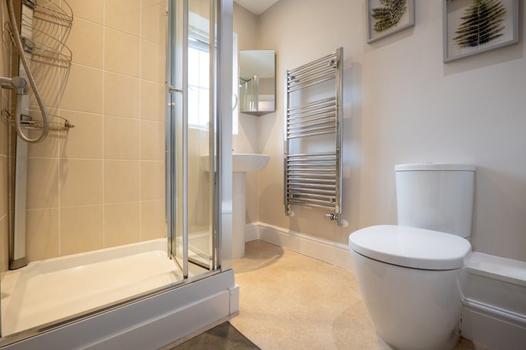 25 bed1 ensuite (Large)