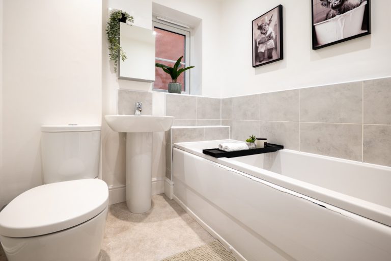 32 family bath (Large)