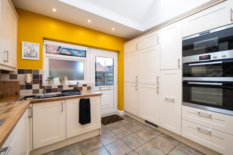 20 kitchen (Rightmove) - Copy - Copy