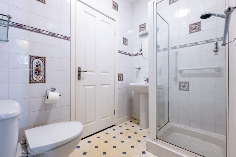 25 bed1 ensuite