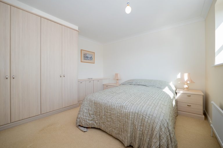 27 bed2