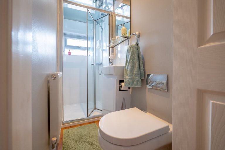 28 bed1 ensuite (Rightmove)