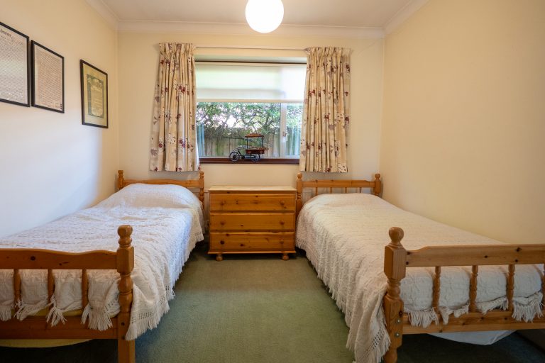 28 bed2
