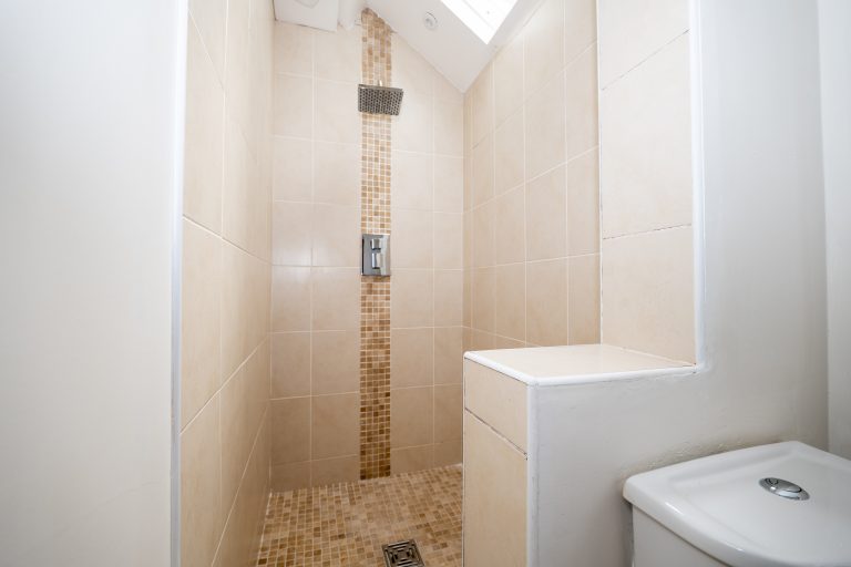 10 shower room