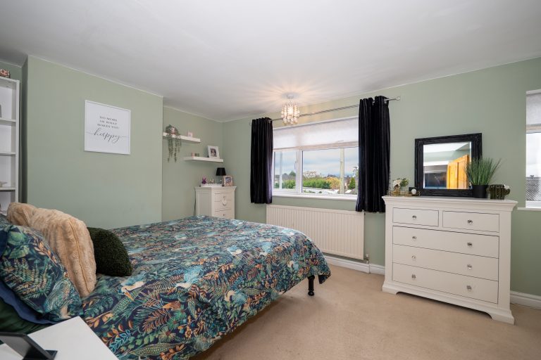 17 bed1