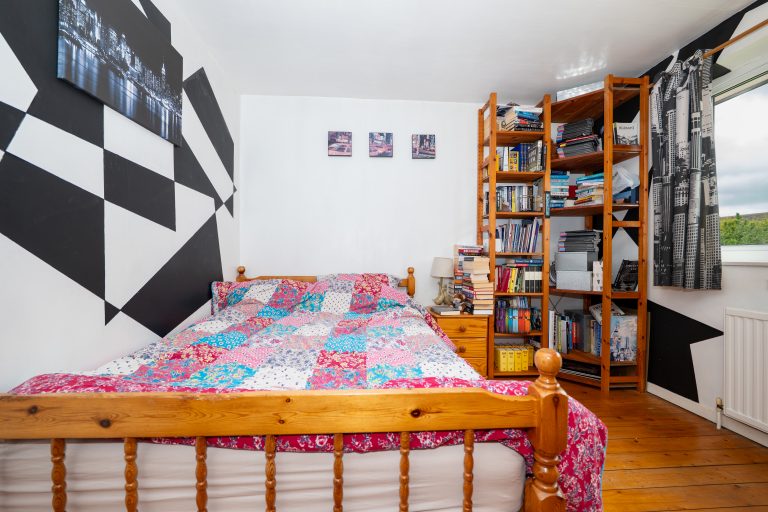 26 bed1