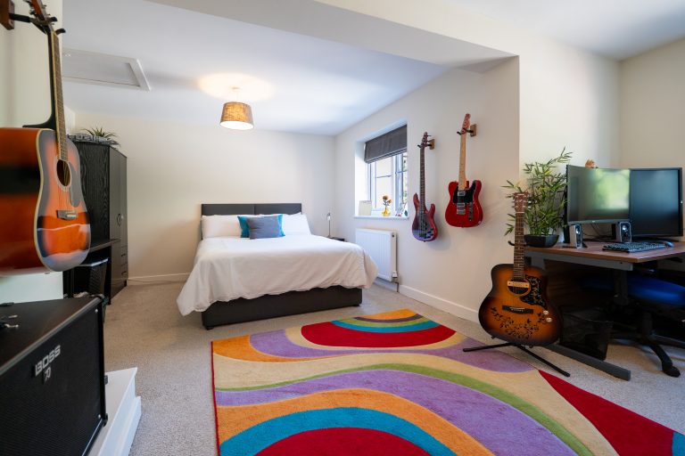 33 bed2