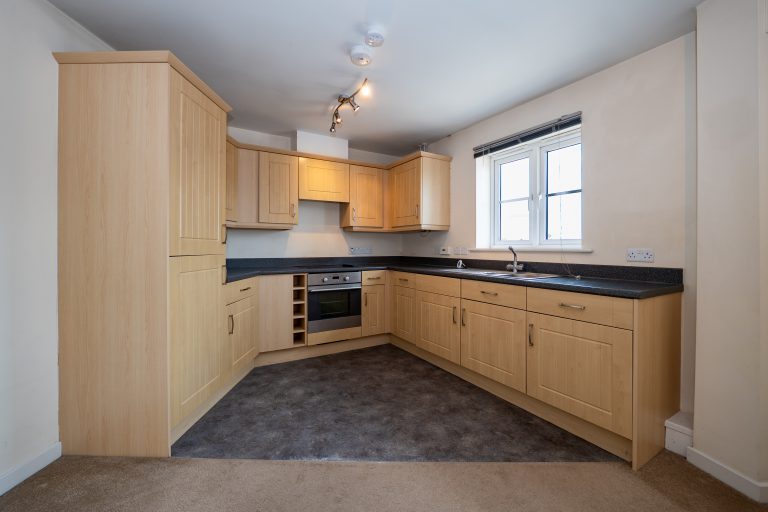 05 kitchen area