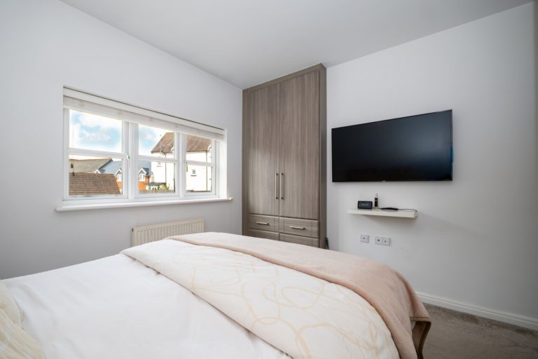 11 bed1 (Large)