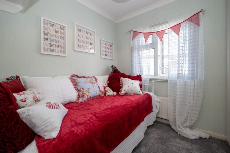 13 bed2 (Large)
