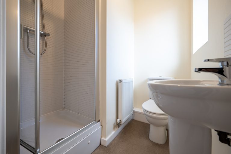 13 ensuite