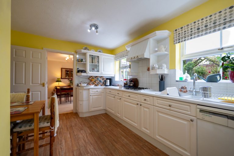 13 kitchen (Large)