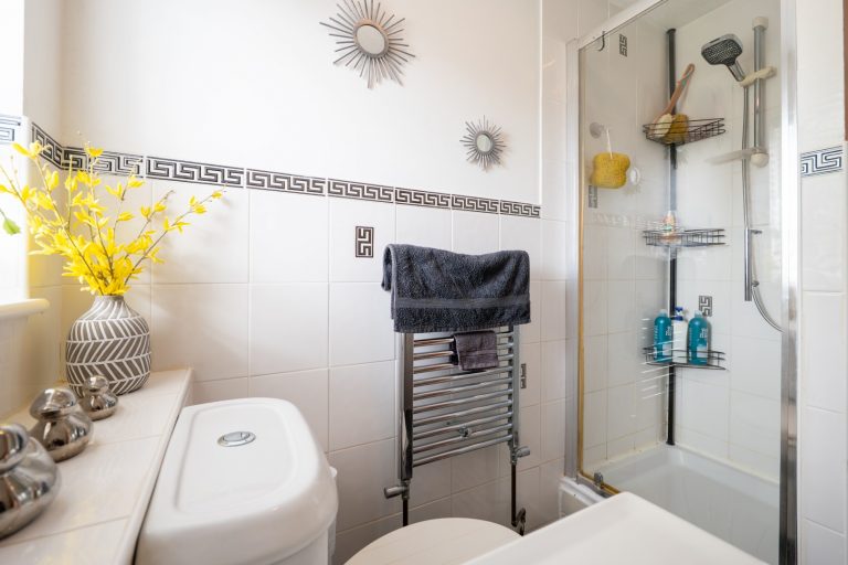 26 bed1 ensuite (Rightmove) - Copy