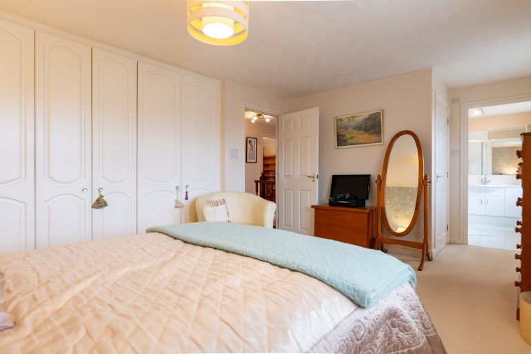 28 bed1 (Large)